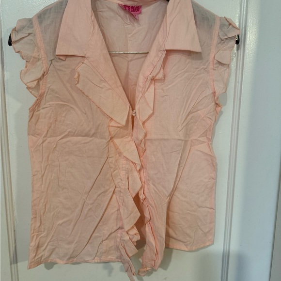 She's Cool Sleeveless Blouse with Ruffled Tie Front and Notched Collar - Picture 2 of 4